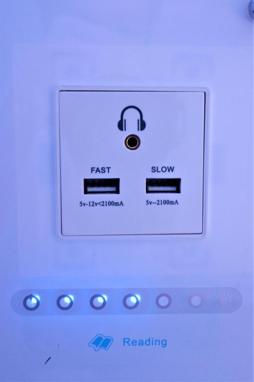 Jc Space Capsule Hotel Kuah Exteriör bild